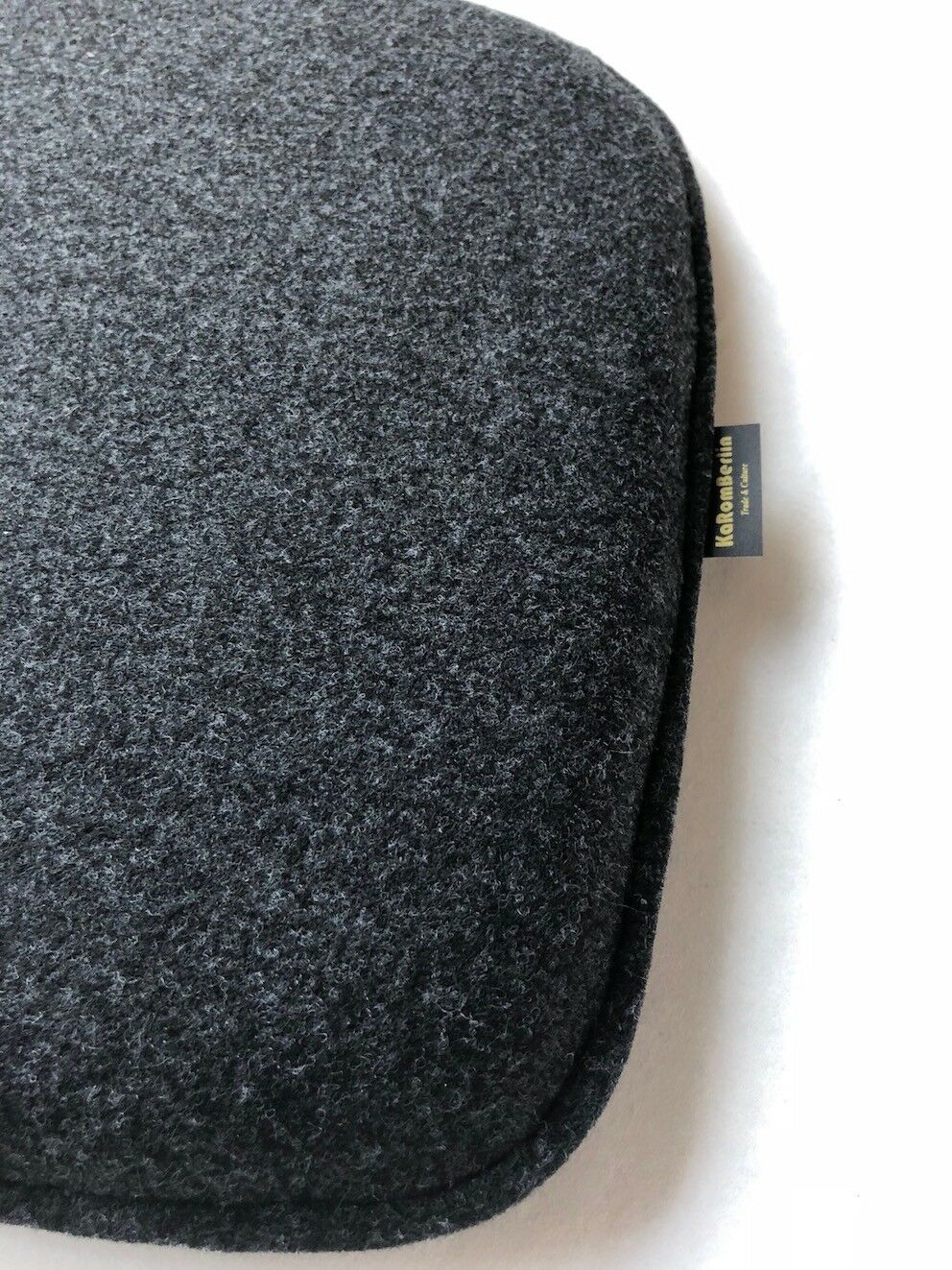 _57-4 Hey-About a Chair AAC 20-28 Filzkissen ohne Antirutschbeschichtung